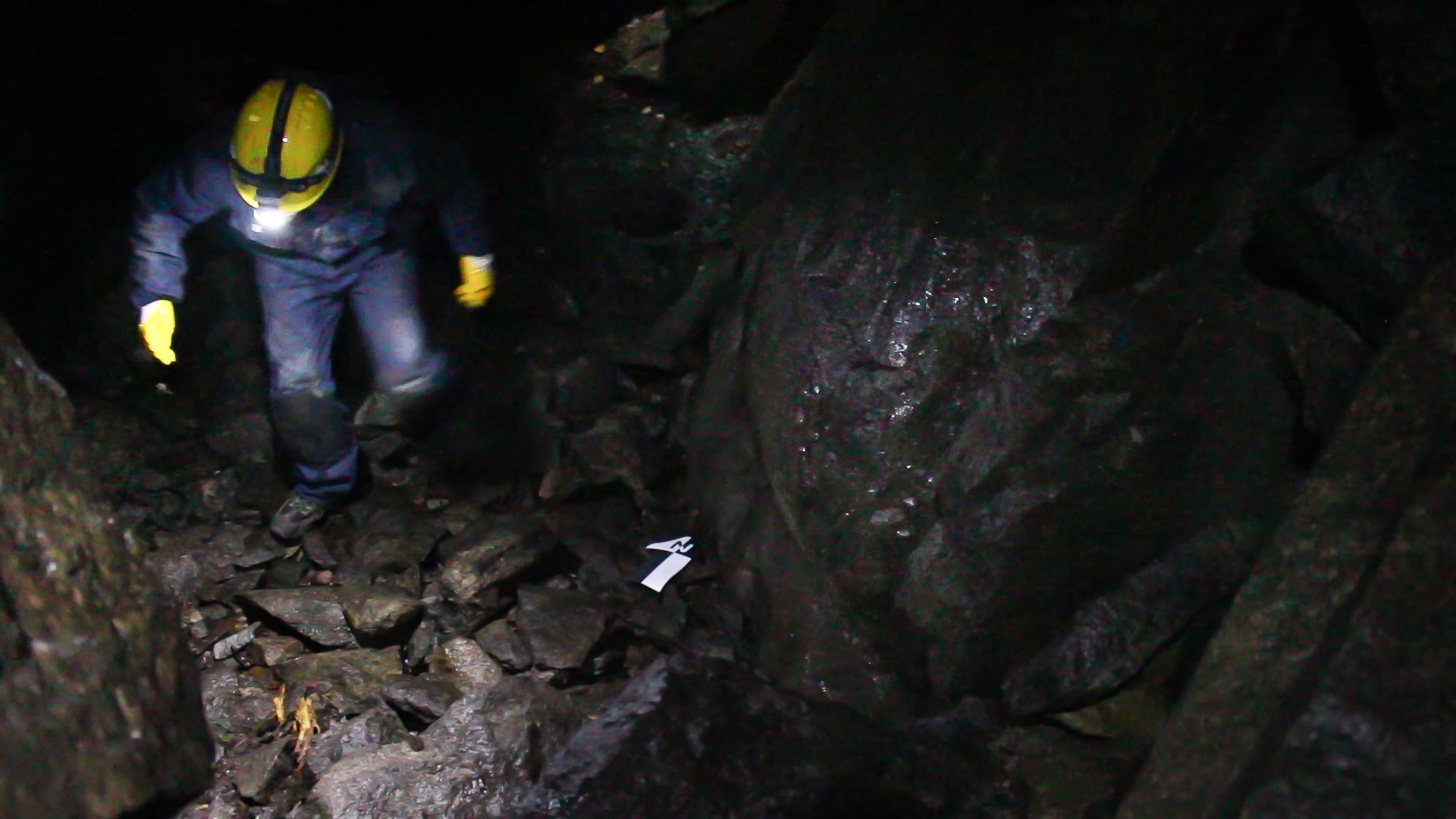 Repouuron luola on lähes kolmensadan metrin pituinen